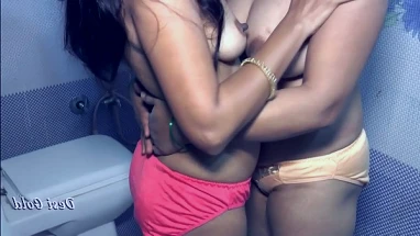 indian lesbian kissing videos