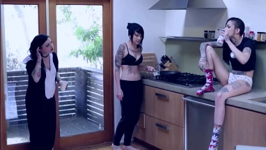 ashley emma pussy slip